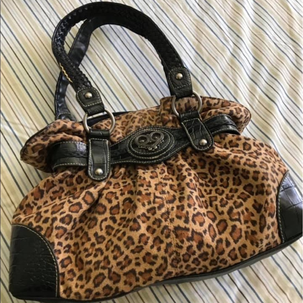 Leopard purse